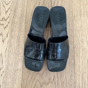 Gucci Womens Rubber Slide Sandal